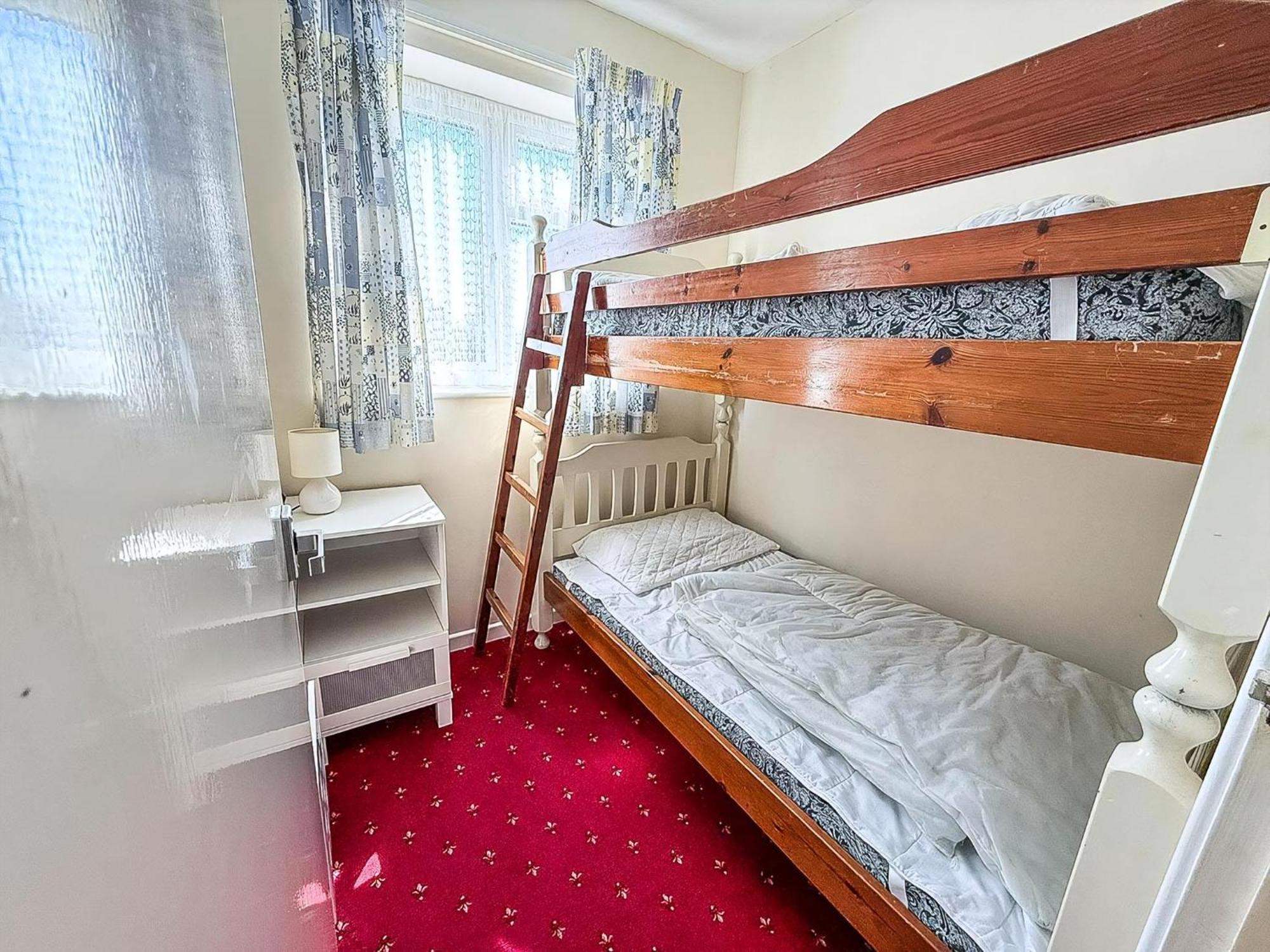 Great 3 Bedroom Chalet To Hire With In Hemsby, Great Seaside Break! Ref 18194B Exterior photo